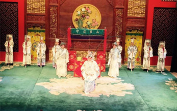 名角新秀同臺演繹大型傳統京劇《群.借.華》