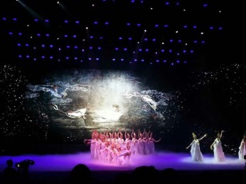 香港紅館激情上演《絲路花雨》&amp;nbsp;“文化大餐”為特區慶生