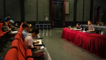 省話劇院開展上半年重點業務工作開展情況及全年創作演出計劃匯報活動
