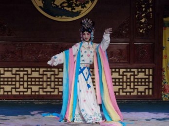 省京劇傳統戲《巡營》、《天女散花》、《擊鼓罵曹》在東風劇院精彩演出