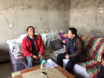 甘肅省歌劇院赴環縣八珠鄉茍塬村雙聯點開展“大走訪、回頭看”活動