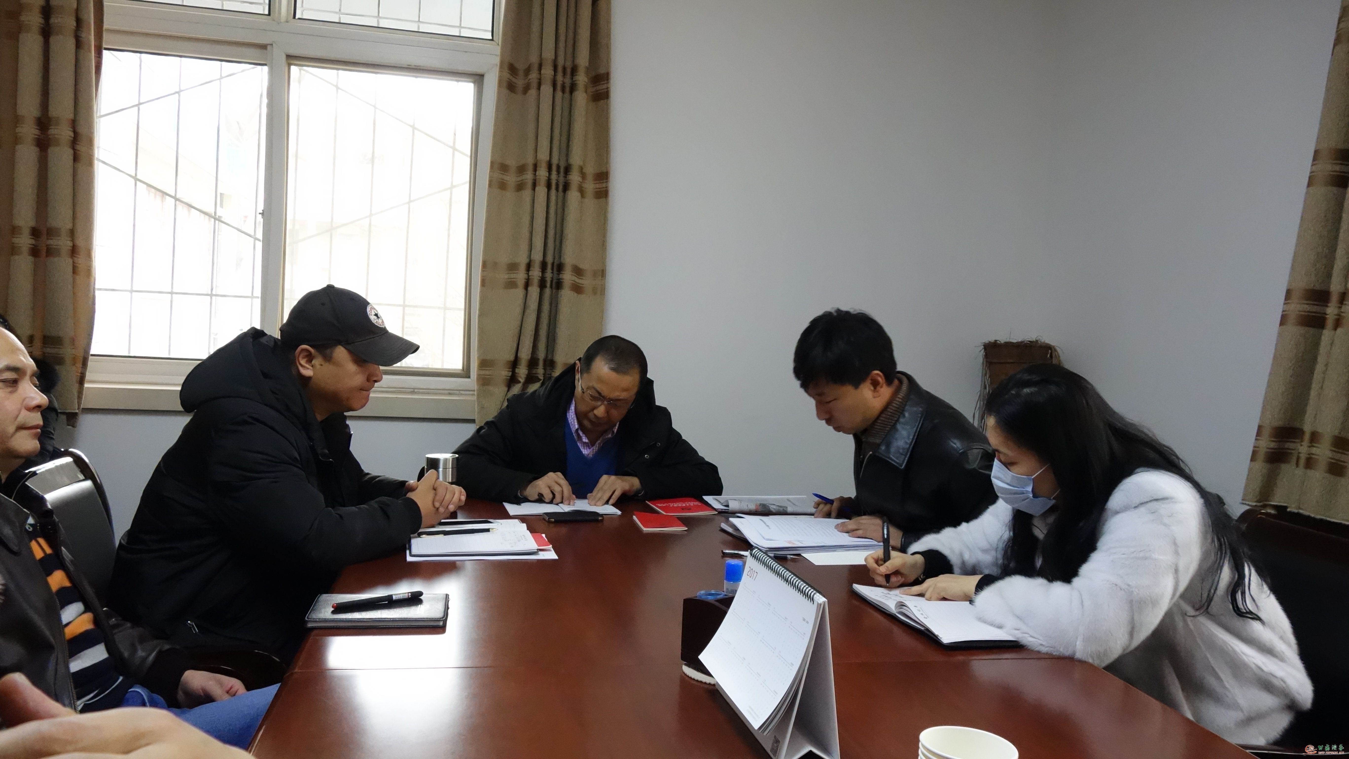甘肅省話劇院黨總支組織全體黨員學習“十八屆六中全會精神”