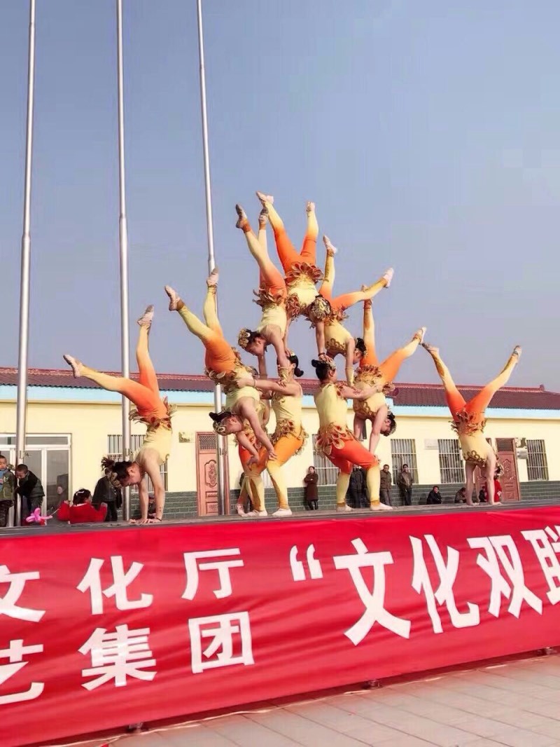 數九天正寒  文化情送暖——記省文化廳、省演藝集團、省雜技團“文化雙聯，歡樂萬家”暖冬行動