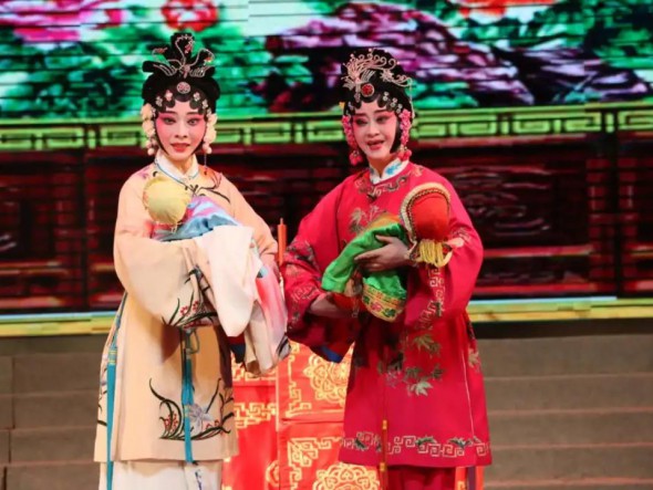 【隴粹經典 唱響慶城】2020年省級政府購買“精品劇目”市州巡演——大型歷史隴劇《狀元與乞丐》來到慶陽市慶城縣