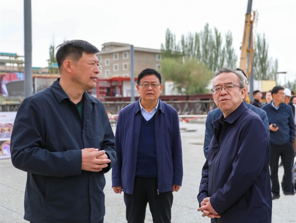 甘肅省人大財政經濟委員會主任委員吳仰東調研樂動敦煌-文旅產業綜合體項目